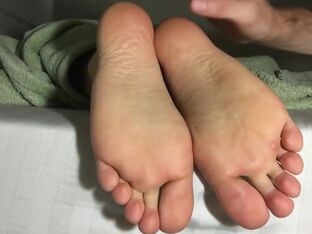 Ultra-cute Youngster Soles Kittled