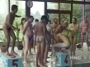 Vid from nudists session in the waterpool