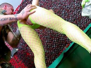 Ash-blonde in green pantyhose gives a oral job and screws